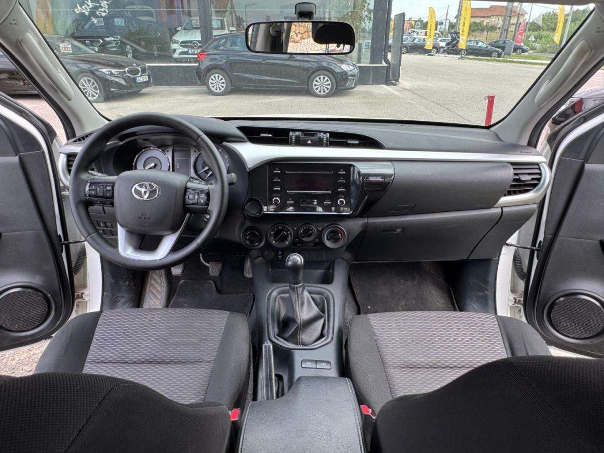 toyota-hilux-2023-diesel-2400cc