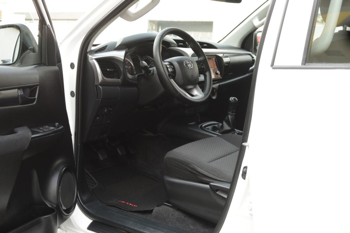 toyota-hilux-2023-diesel-2400cc