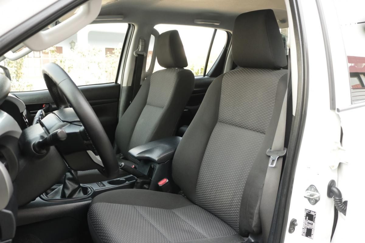 toyota-hilux-2023-diesel-2400cc