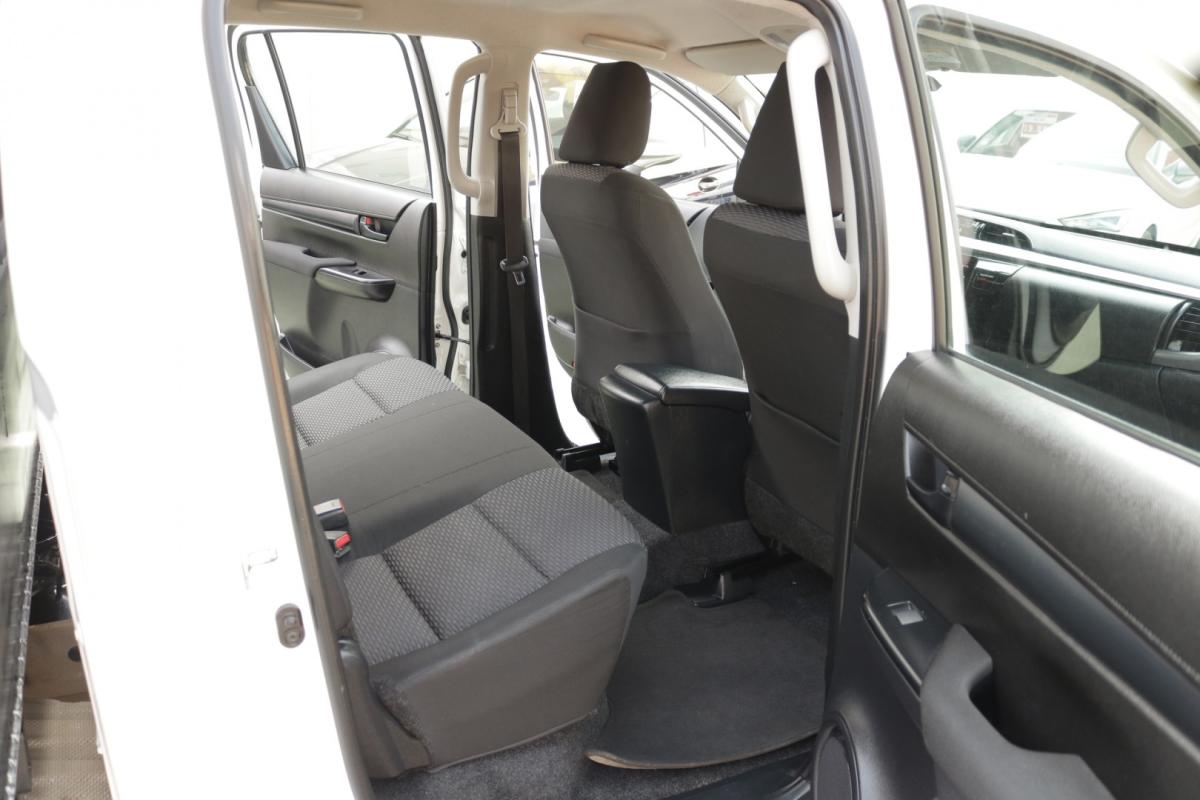 toyota-hilux-2023-diesel-2400cc