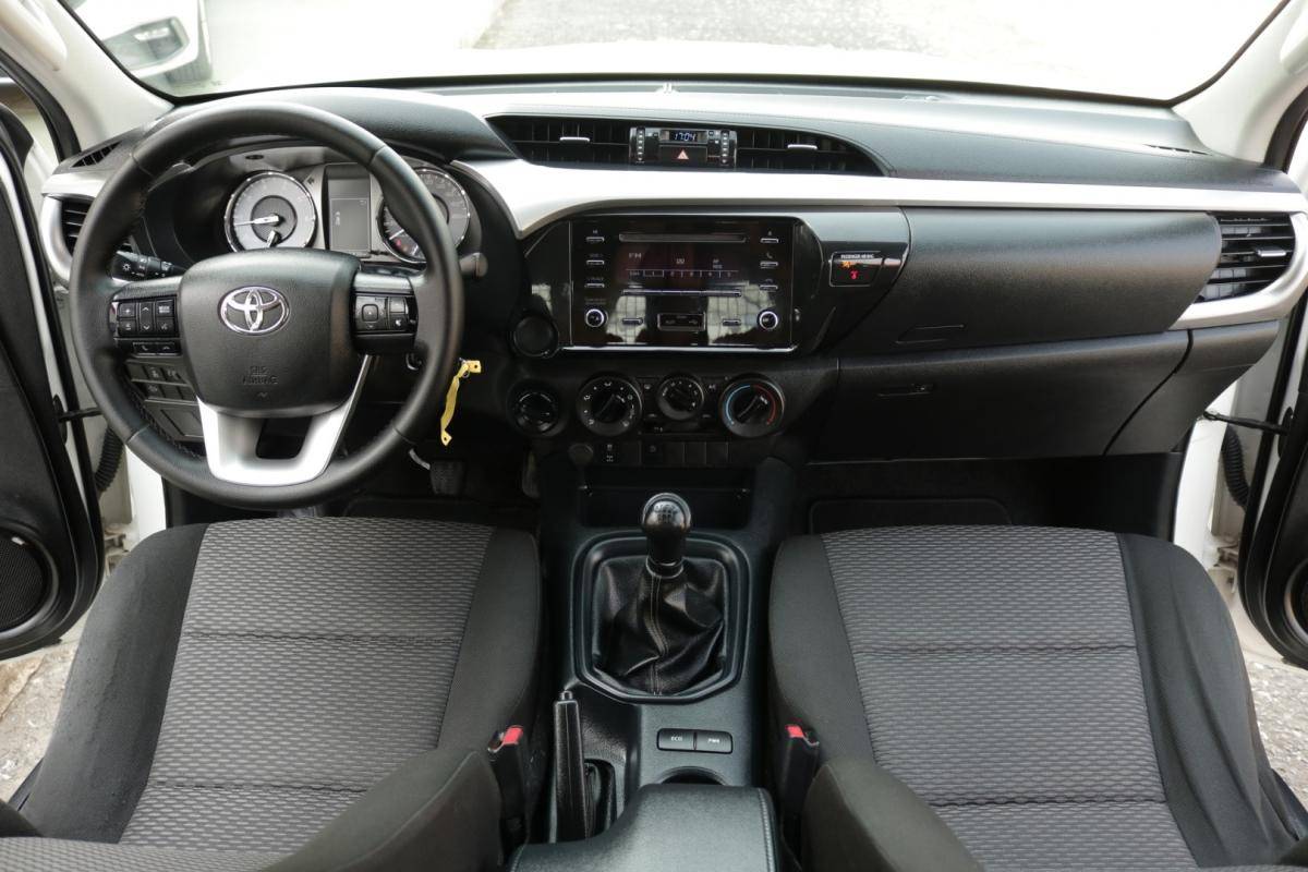 toyota-hilux-2023-diesel-2400cc