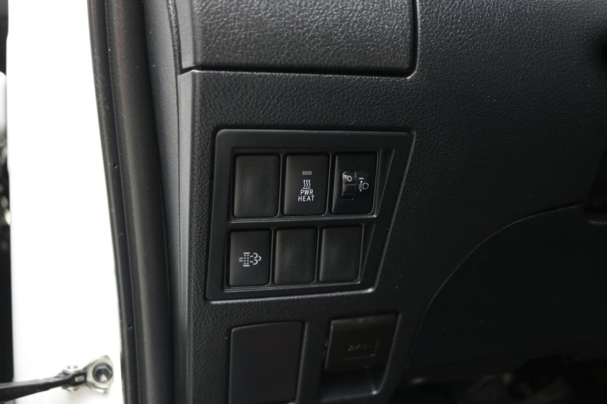 toyota-hilux-2023-diesel-2400cc