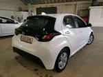 toyota-yaris-2023-hibrido-1500cc