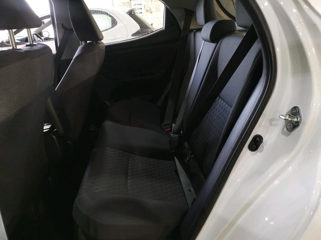 toyota-yaris-2023-hibrido-1500cc