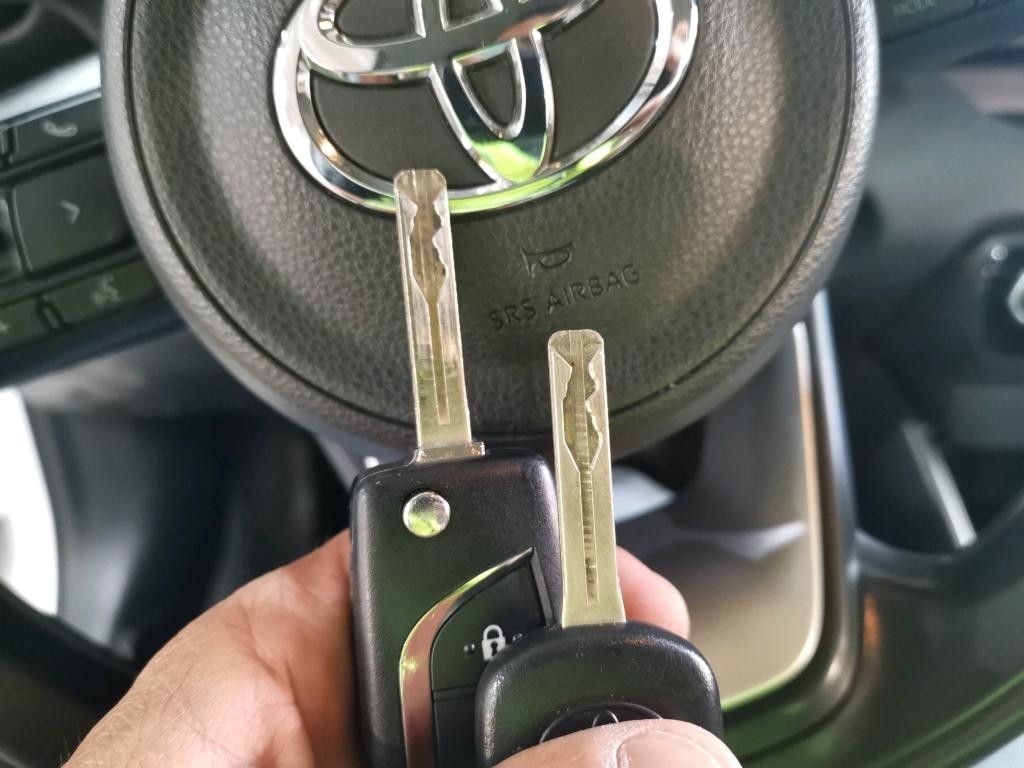 toyota-yaris-2023-hibrido-1500cc