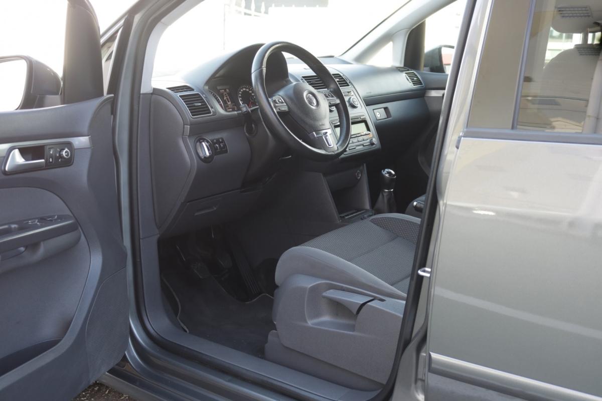 volkswagen-touran-2014-diesel-1600cc