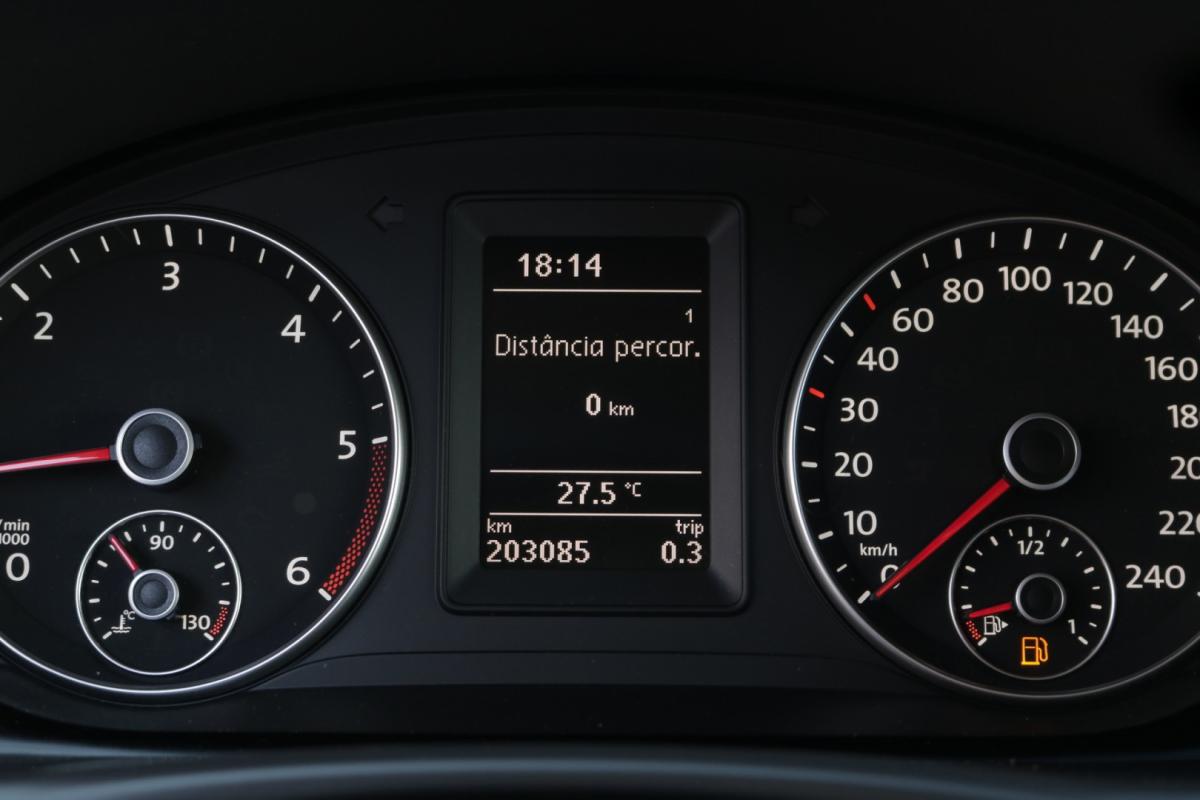 volkswagen-touran-2014-diesel-1600cc