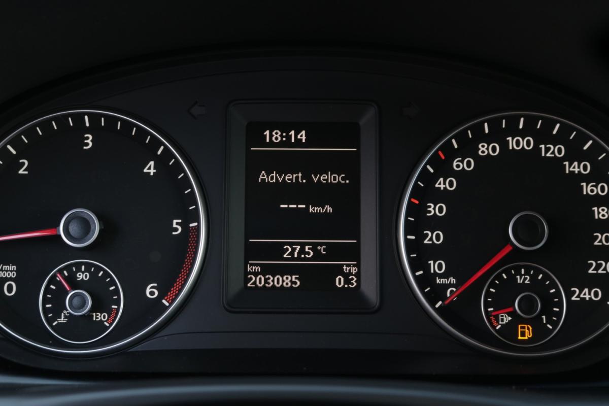 volkswagen-touran-2014-diesel-1600cc