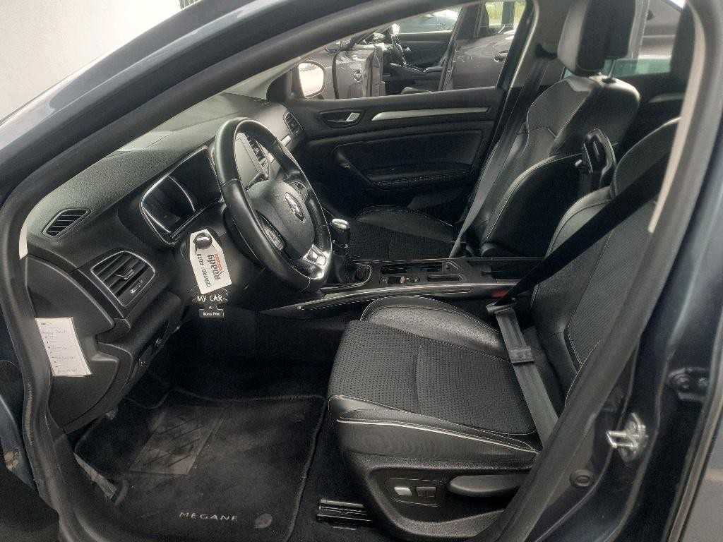 renault-megane-sport-tourer-2020-diesel-1500cc