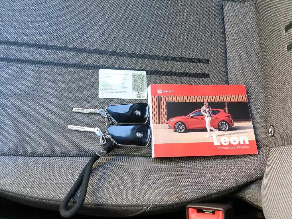 seat-leon-st-2023-diesel-2000cc