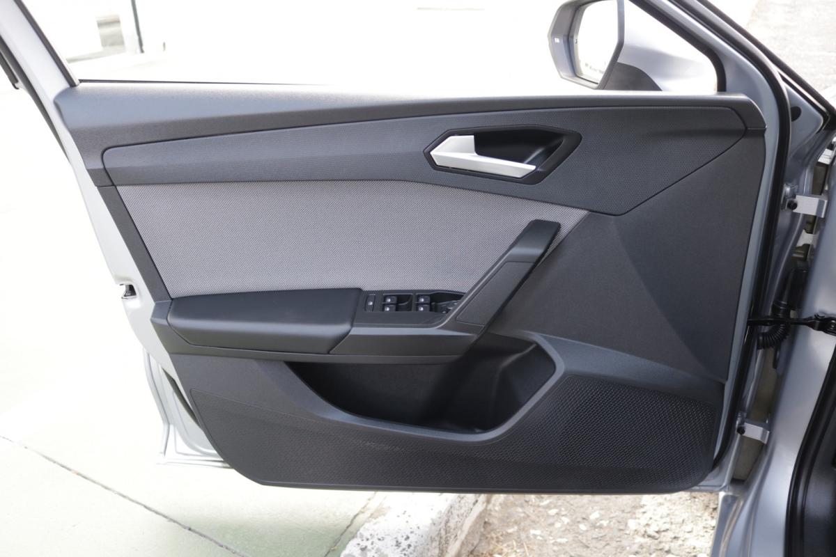 seat-leon-st-2023-diesel-2000cc
