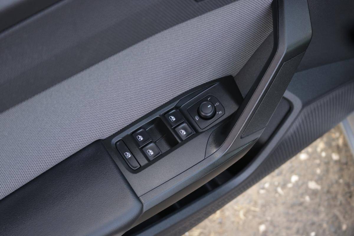 seat-leon-st-2023-diesel-2000cc