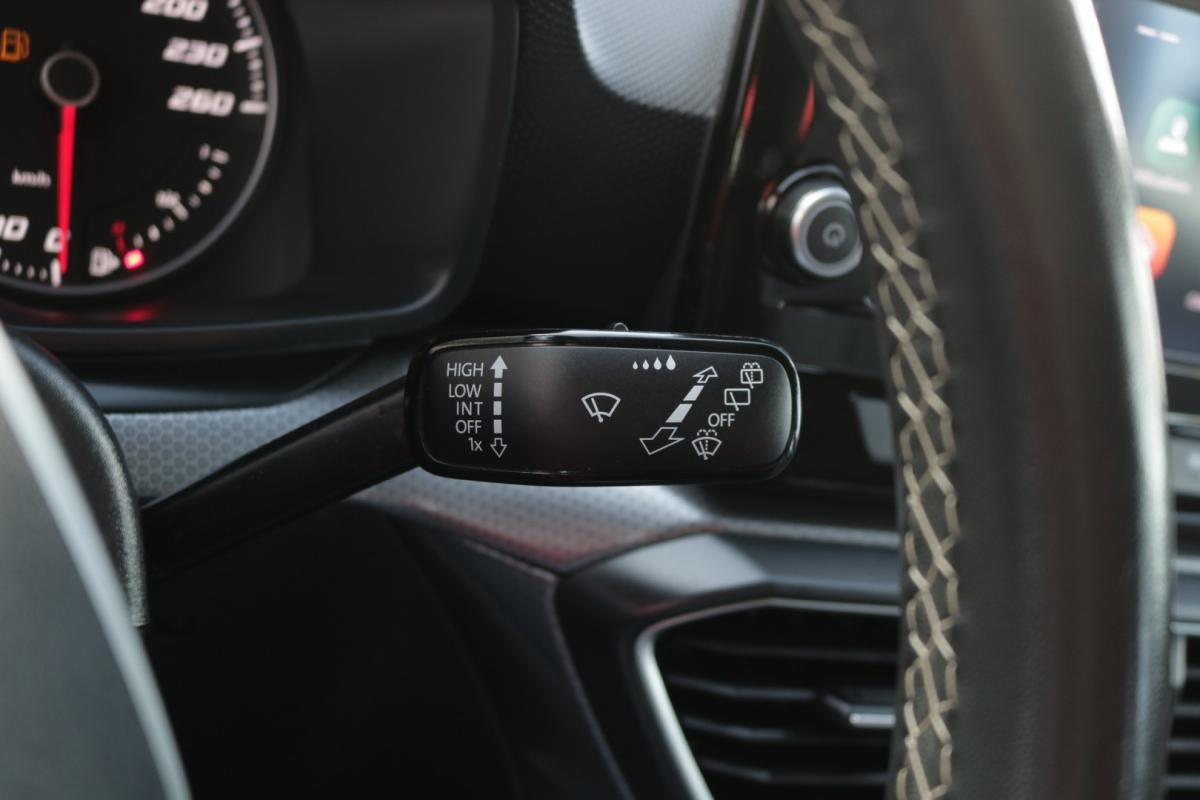 seat-leon-st-2023-diesel-2000cc