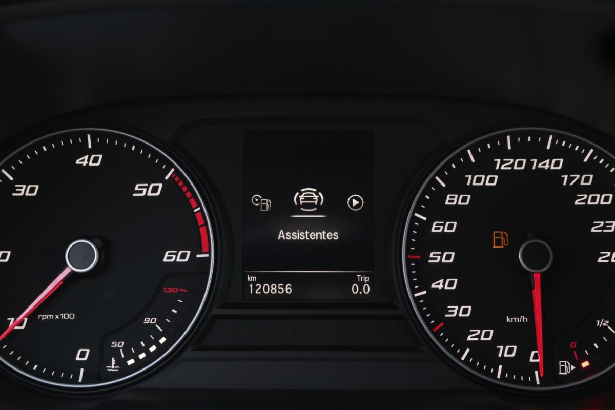 seat-leon-st-2023-diesel-2000cc