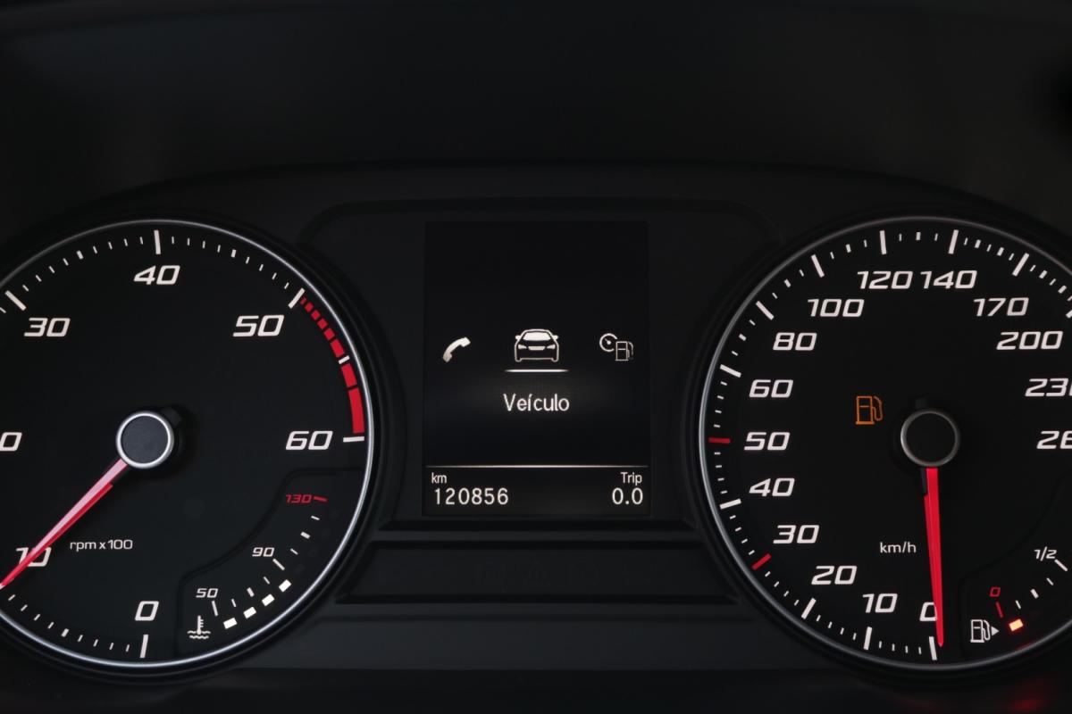 seat-leon-st-2023-diesel-2000cc