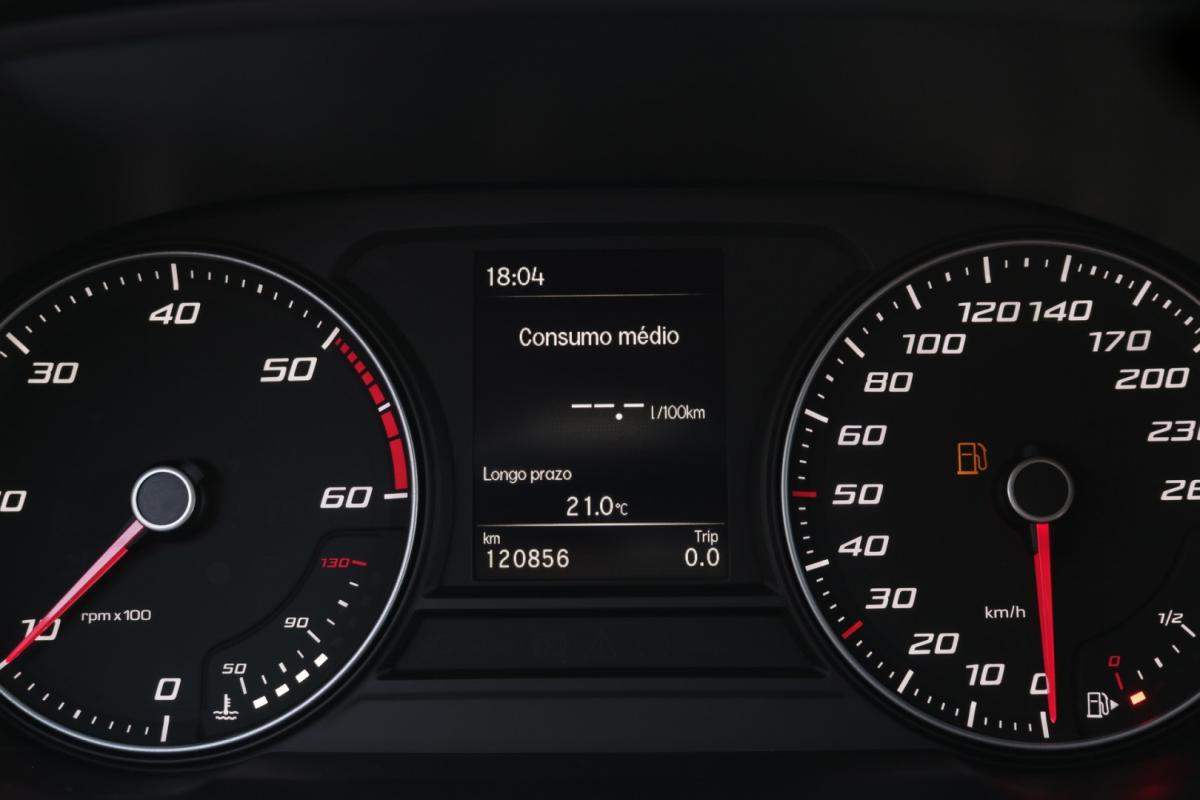 seat-leon-st-2023-diesel-2000cc
