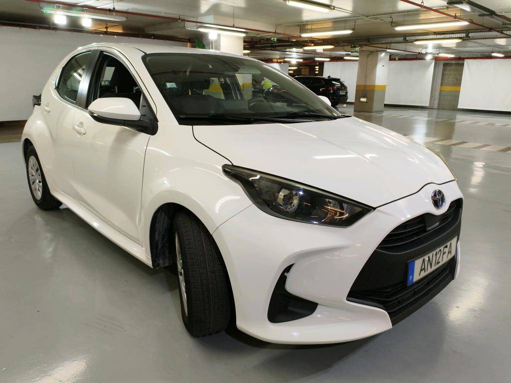toyota-yaris-2021-hibrido-1500cc