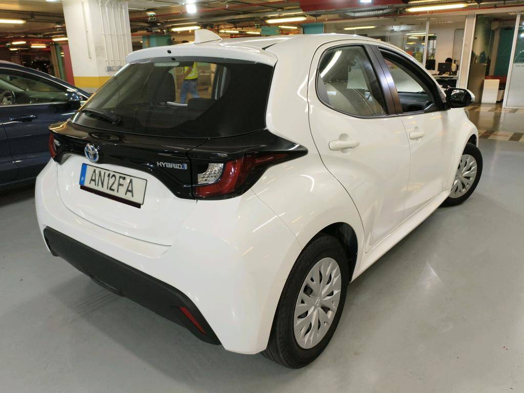toyota-yaris-2021-hibrido-1500cc
