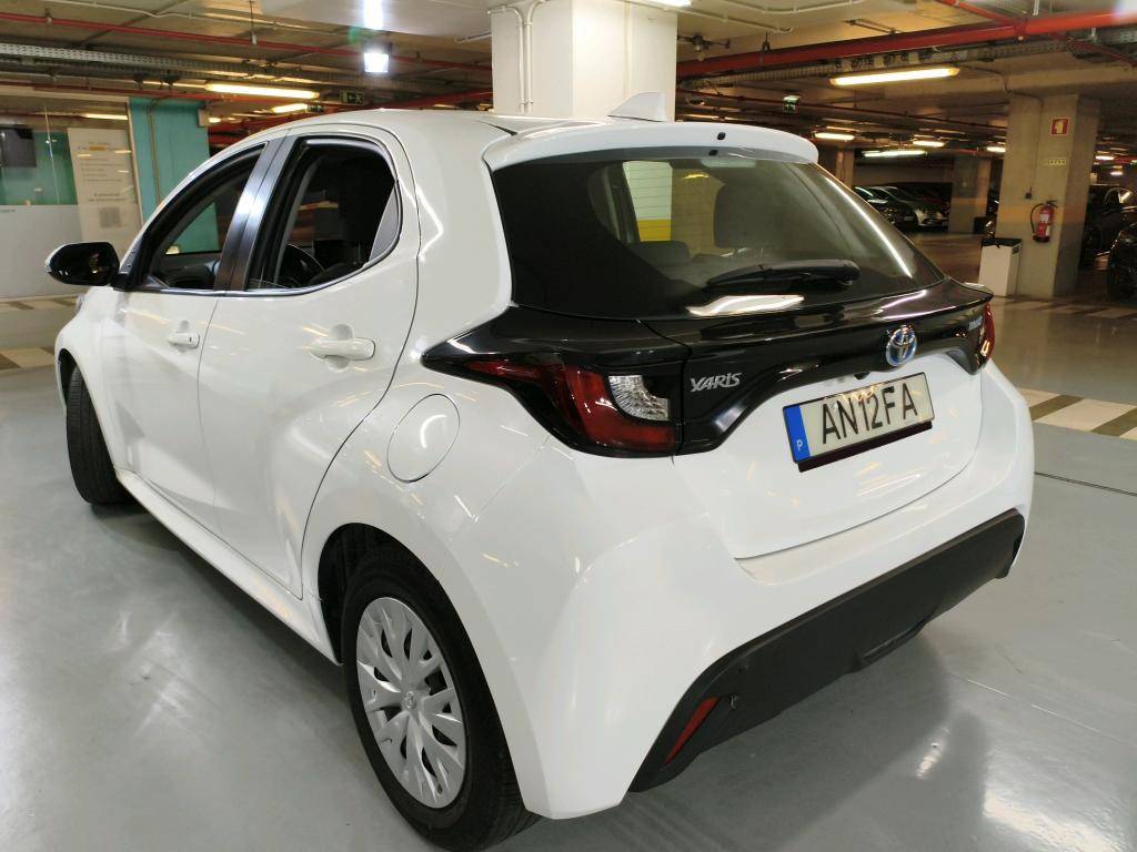 toyota-yaris-2021-hibrido-1500cc