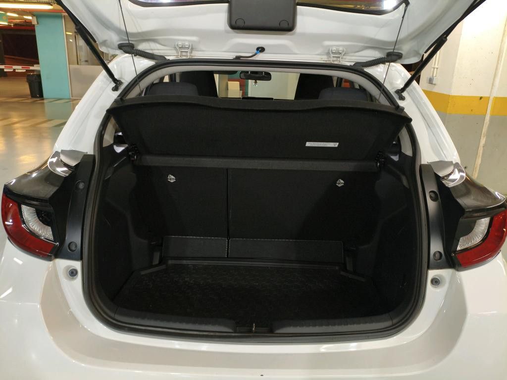 toyota-yaris-2021-hibrido-1500cc