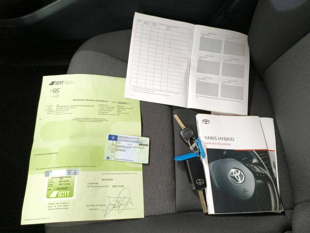 toyota-yaris-2021-hibrido-1500cc