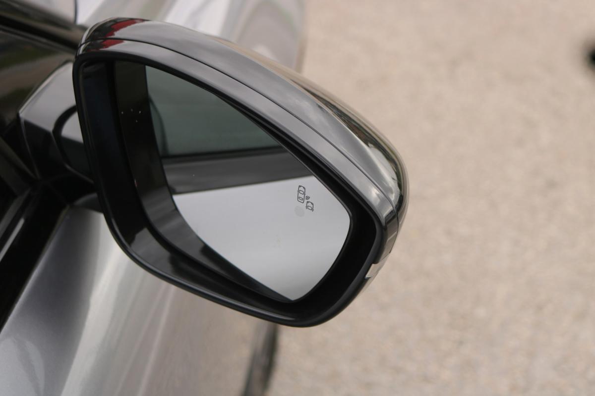peugeot-508-sw-2023-hibrido-1600cc