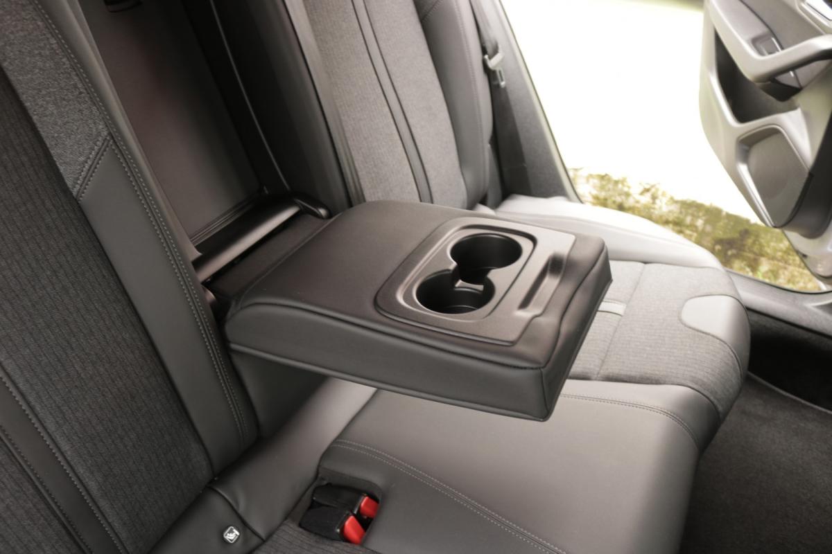 peugeot-508-sw-2023-hibrido-1600cc