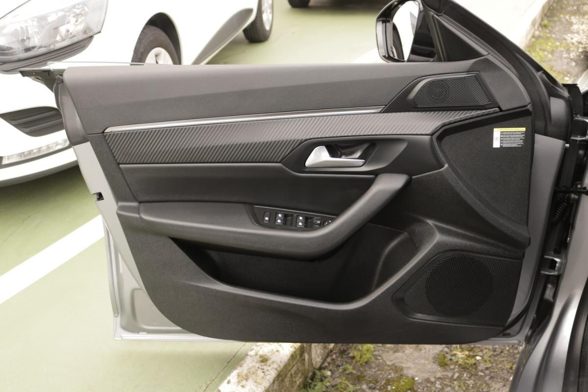 peugeot-508-sw-2023-hibrido-1600cc