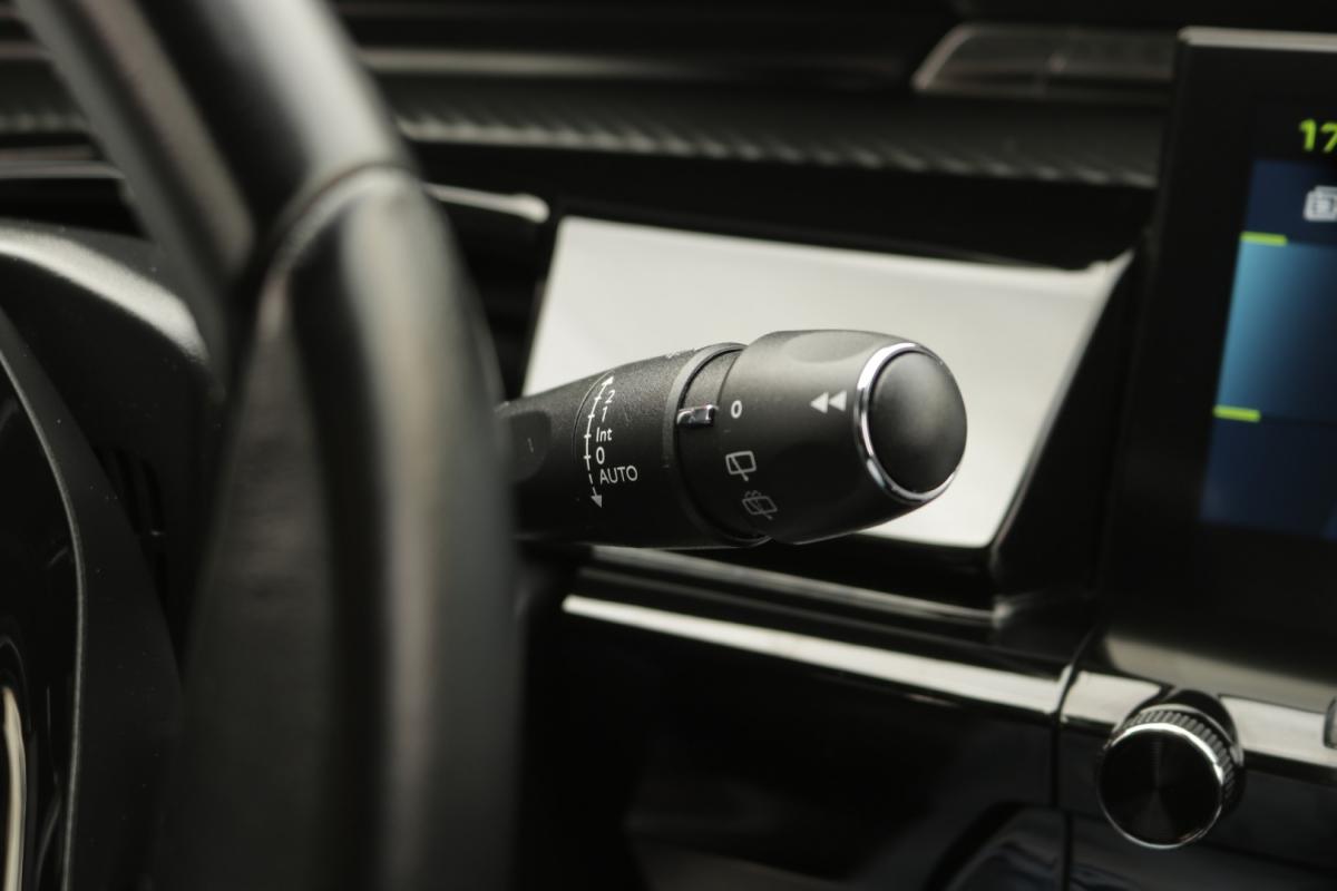 peugeot-508-sw-2023-hibrido-1600cc