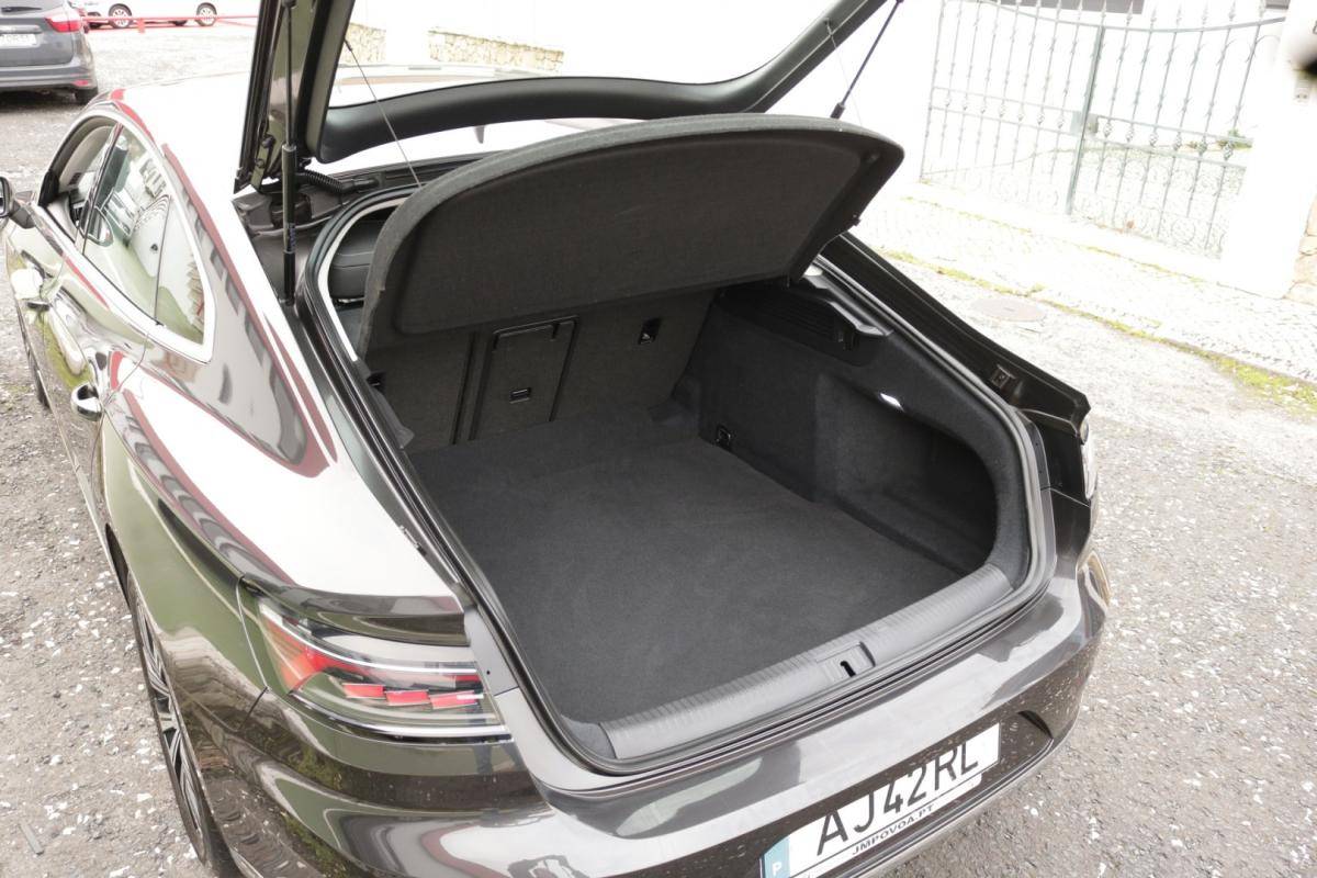 volkswagen-arteon-2021-diesel-2000cc