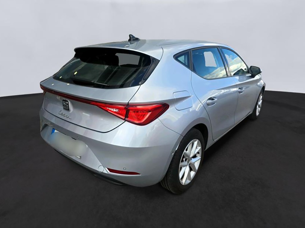 seat-leon-2022-diesel-2000cc