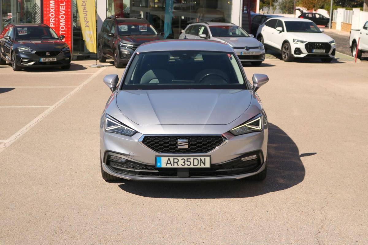 seat-leon-2022-diesel-2000cc