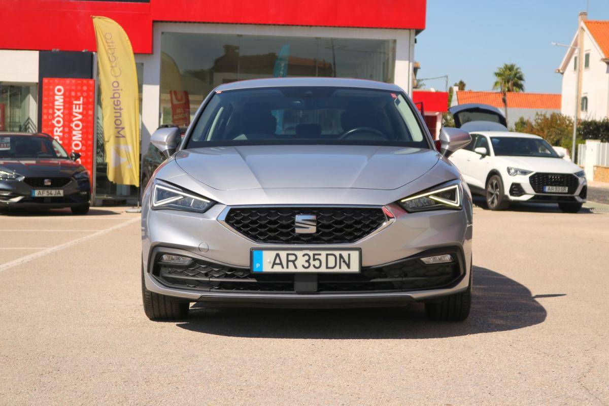 seat-leon-2022-diesel-2000cc
