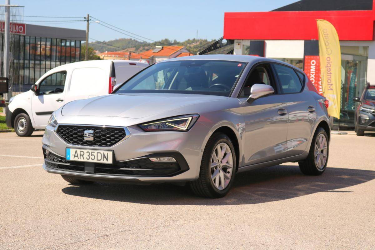 seat-leon-2022-diesel-2000cc