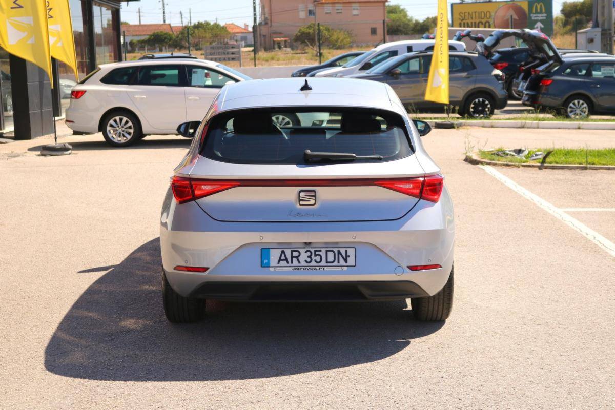 seat-leon-2022-diesel-2000cc