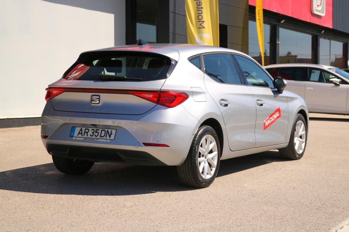 seat-leon-2022-diesel-2000cc