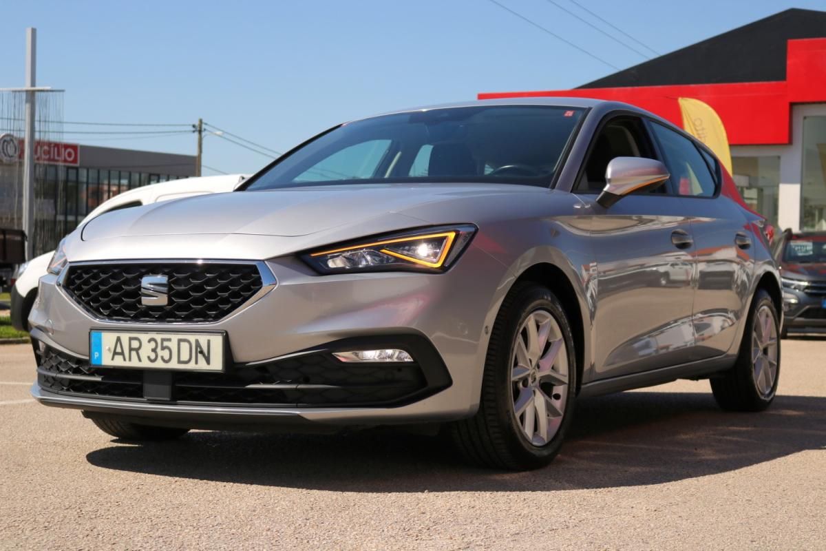 seat-leon-2022-diesel-2000cc