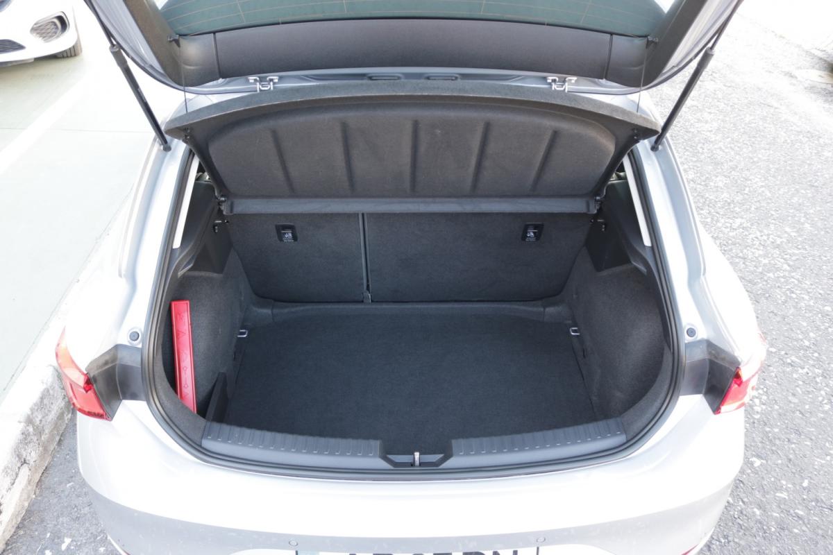 seat-leon-2022-diesel-2000cc