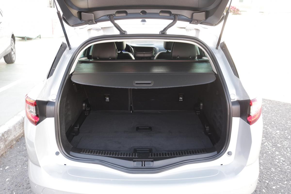 renault-megane-sport-tourer-2019-diesel-1500cc