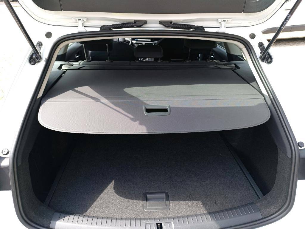 seat-leon-st-2023-diesel-2000cc