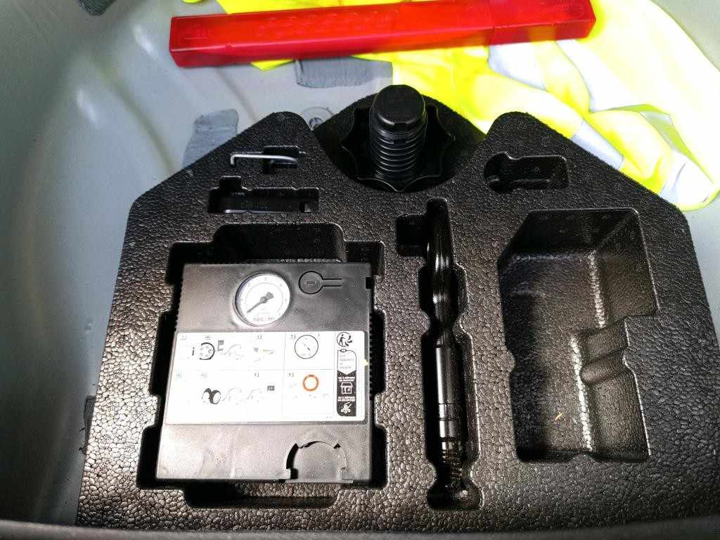 seat-leon-st-2023-diesel-2000cc