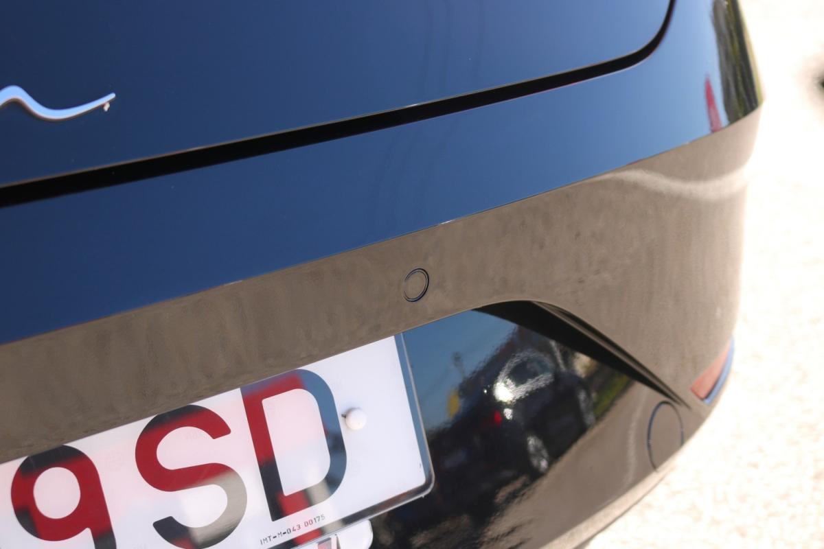 seat-leon-2023-diesel-2000cc