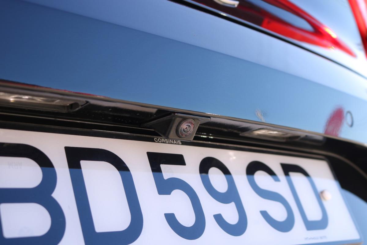 seat-leon-2023-diesel-2000cc