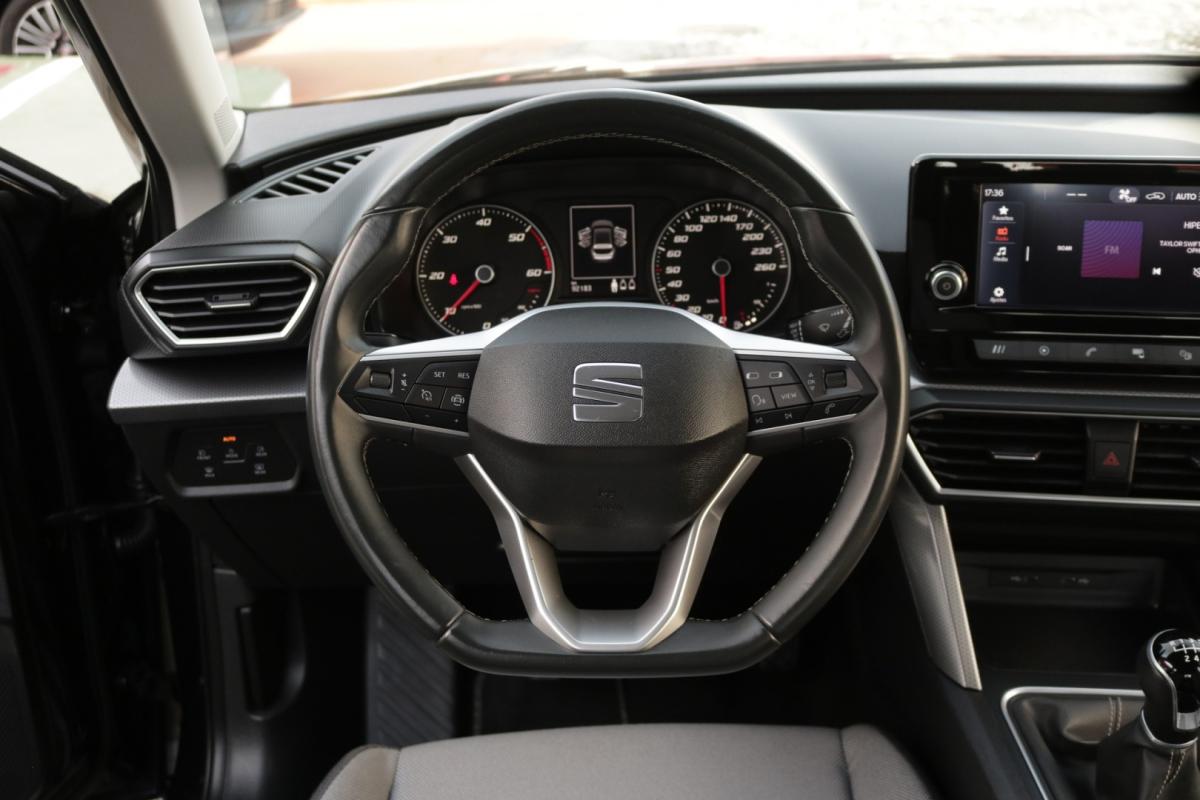 seat-leon-2023-diesel-2000cc