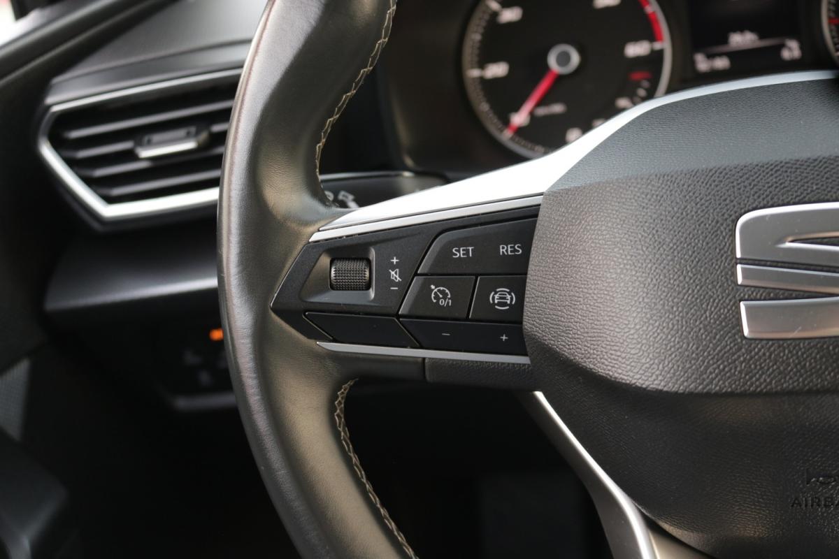 seat-leon-2023-diesel-2000cc