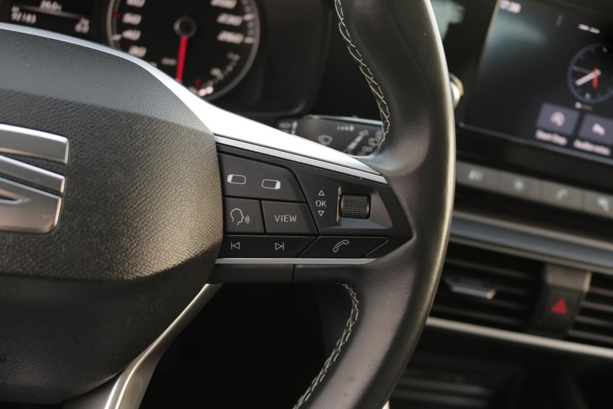 seat-leon-2023-diesel-2000cc