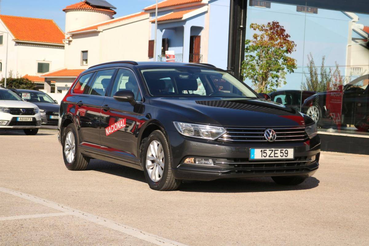 volkswagen-passat-variant-2019-diesel-2000cc