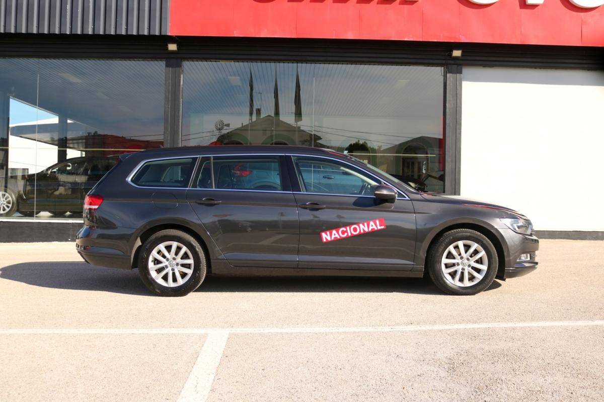 volkswagen-passat-variant-2019-diesel-2000cc