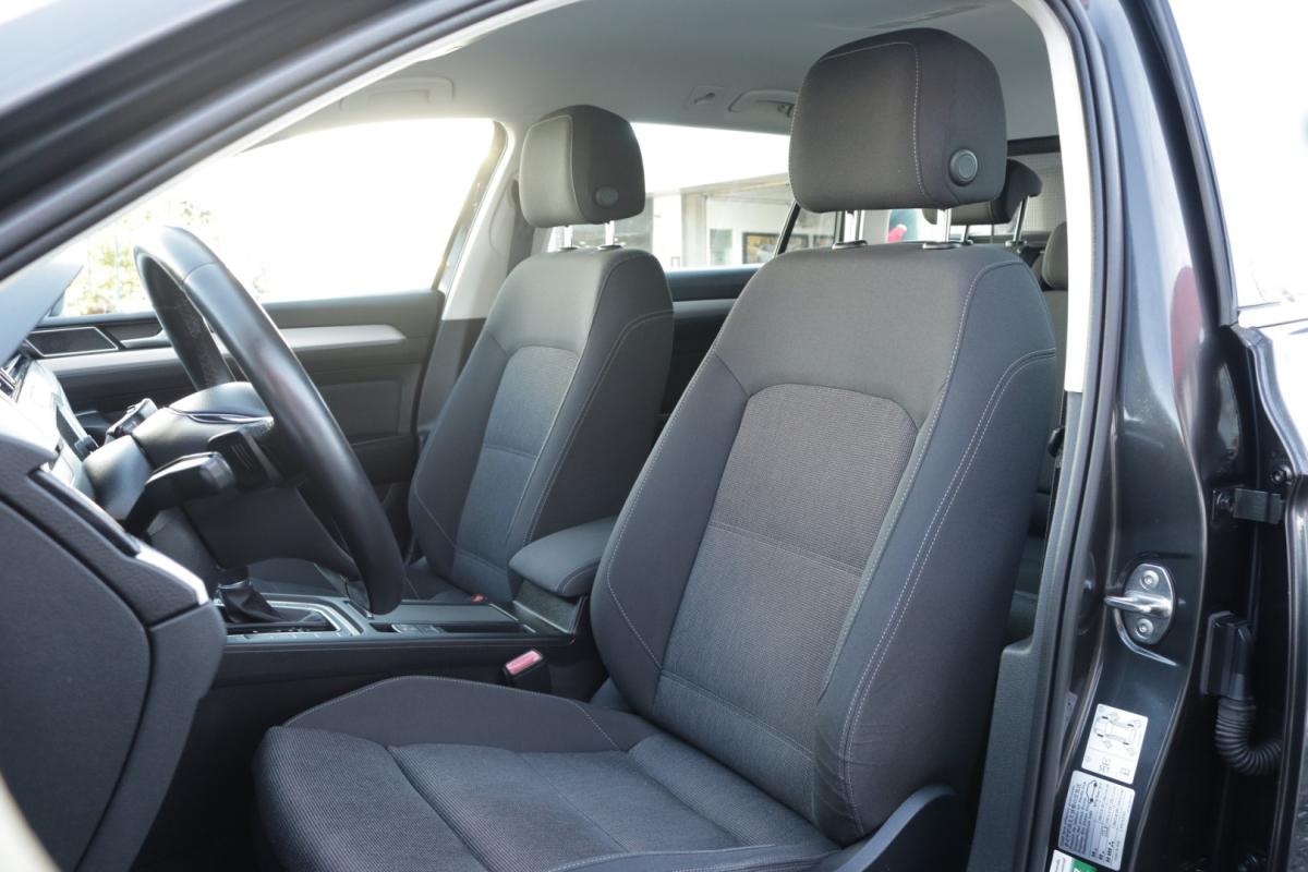 volkswagen-passat-variant-2019-diesel-2000cc