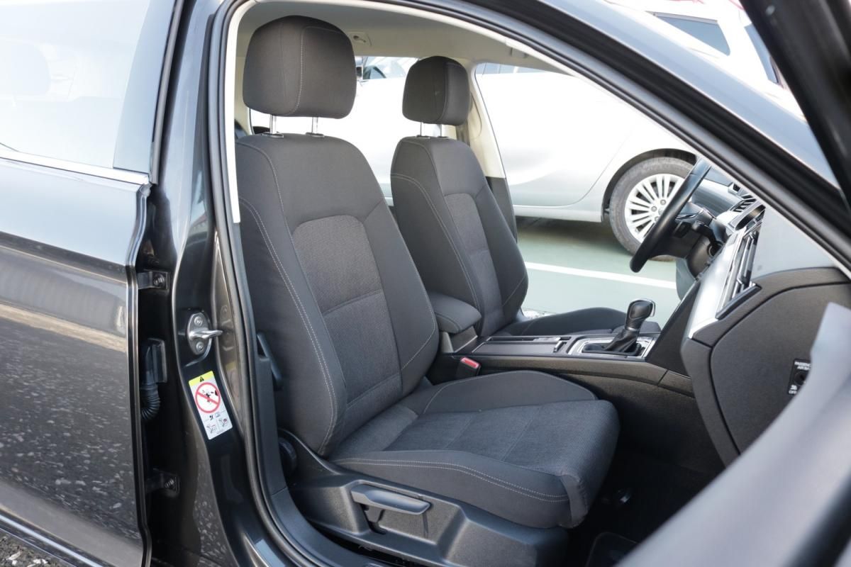volkswagen-passat-variant-2019-diesel-2000cc